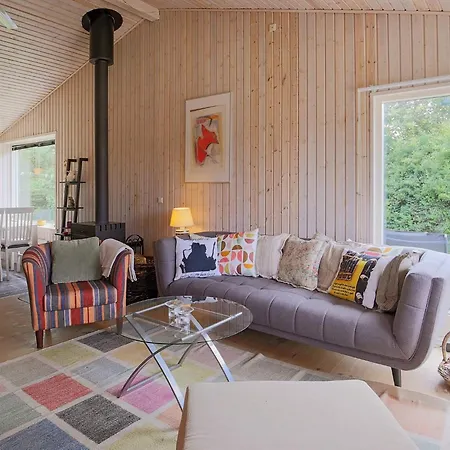 6 Person In * סלאגלסה